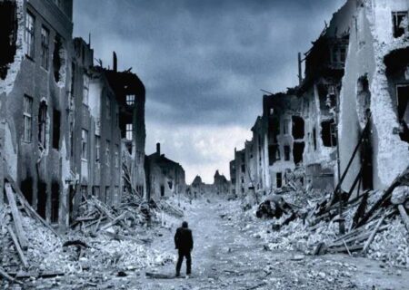 جهان چیزی به ما بدهکار نیست