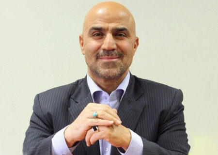 من همی کندم نه تیشه! کوه را