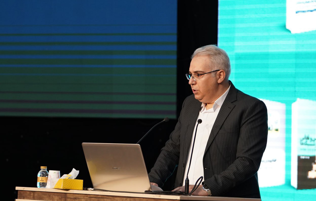 تجربههای مدیران روابط عمومی بانکها در تعامل با ذینفعان