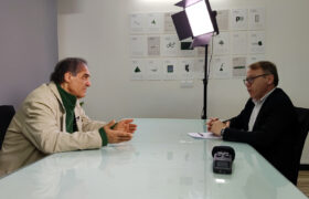 رابطۀ قدرت با مردم همواره رابطه‌ای یک‌سویه بوده است